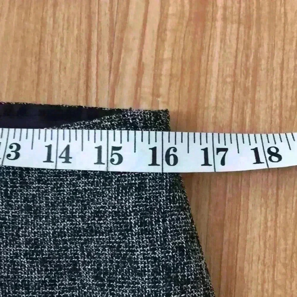 Northstyle A-Line Tweed skirt w/ slit and fringe hem - Picture 2 of 7